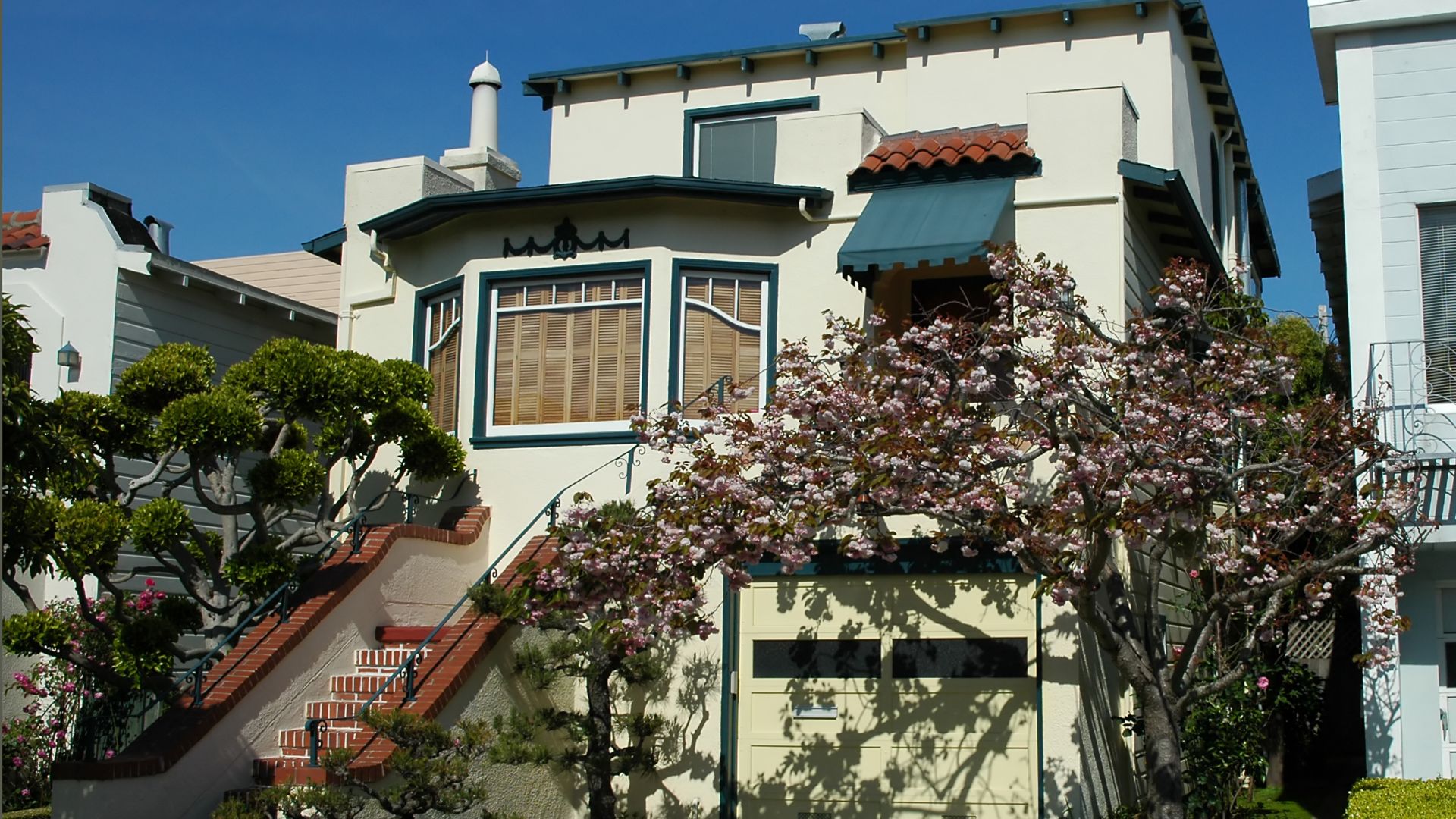 San Francisco home clean with window washing and exterior cleaning